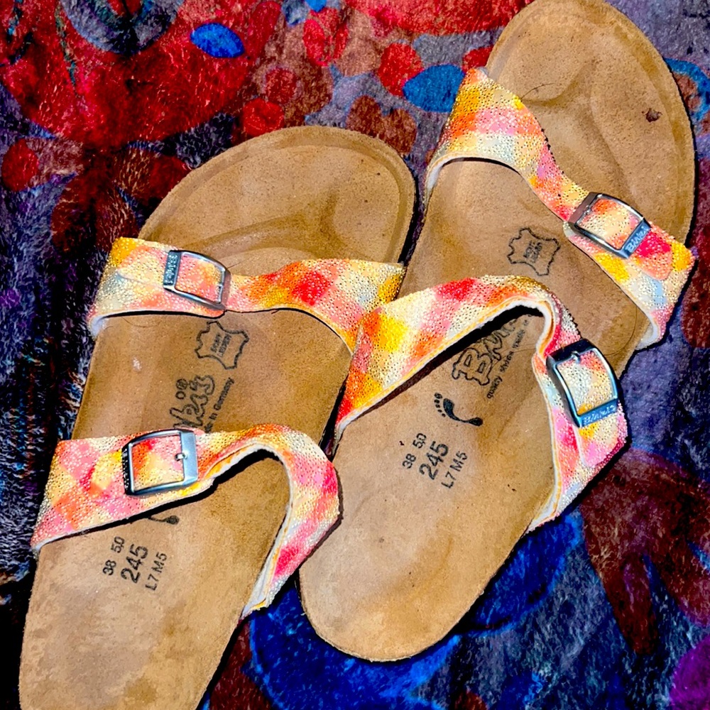 Woman’s Birkenstocks US SIZE 8/ EU 38